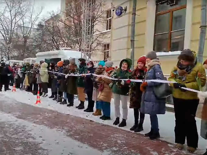 «Мы знаем, где живет твой муж, мы убьем твоих животных»