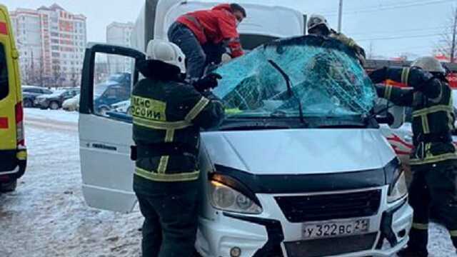 Выпавший с 25-го этажа школьник пришел в сознание и произнес первые слова