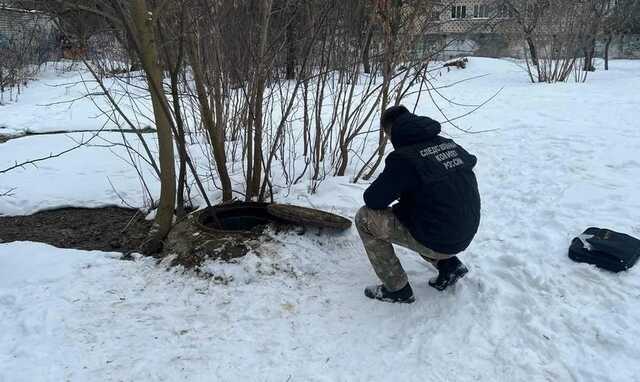 В российском городе тела двух человек нашли в канализации