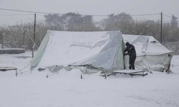 Трое россиян насмерть отравились угарным газом во время рыбалки