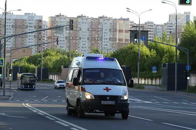 Россиянка вонзила ножницы в спину мужа во время ссоры