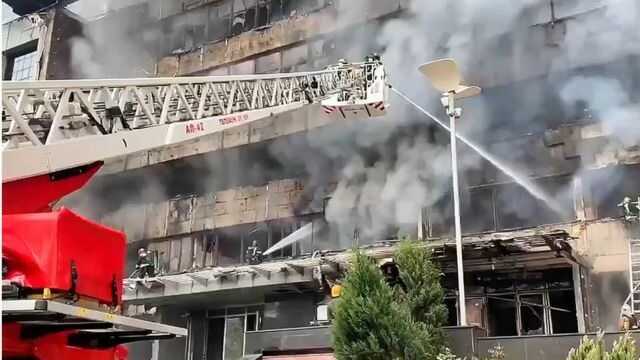 Пожар в бизнес центре в Москве