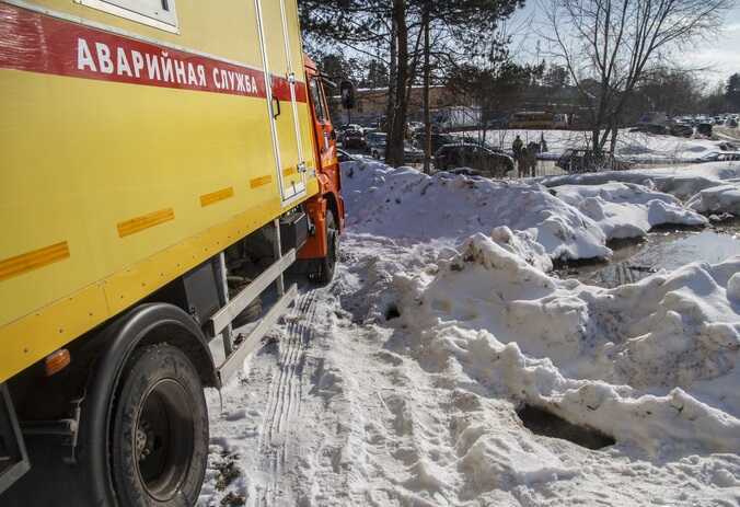 Появилось видео с фонтаном кипятка на Васильевском острове в Петербурге