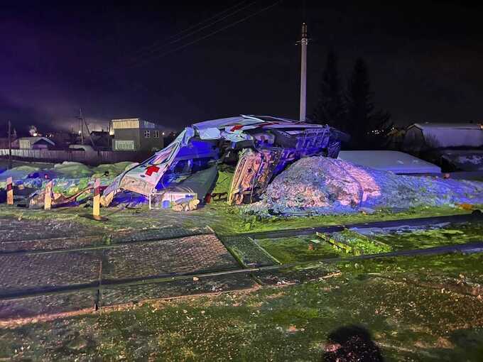 Поезд столкнулся со скорой в Стерлитамаке