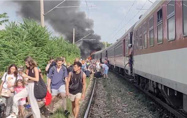 В Словакии поезд и автобус столкнулись на переезде - погибли шесть человек