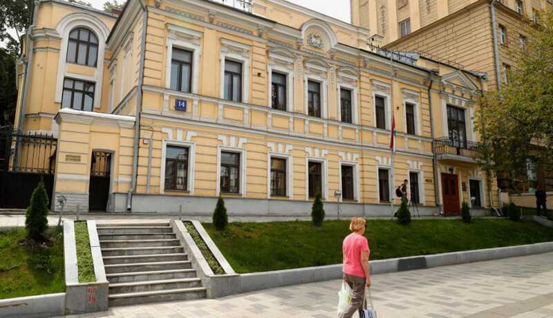 В ливанском посольстве в Москве не усилили меры безопасности после взрывов в Ливане