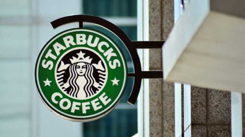 Starbucks отменил политику открытого доступа