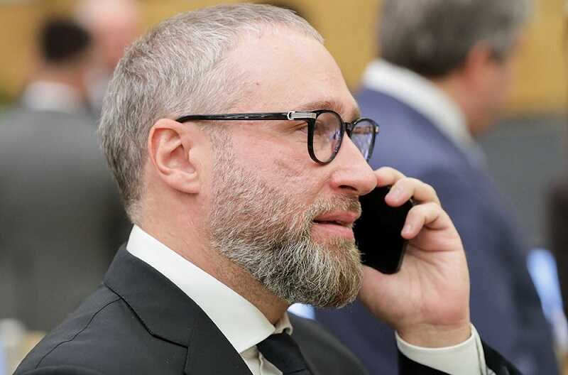 Предложили обязать блогеров, у которых более десяти тысяч подписчиков, регистрироваться в Роскомнадзоре