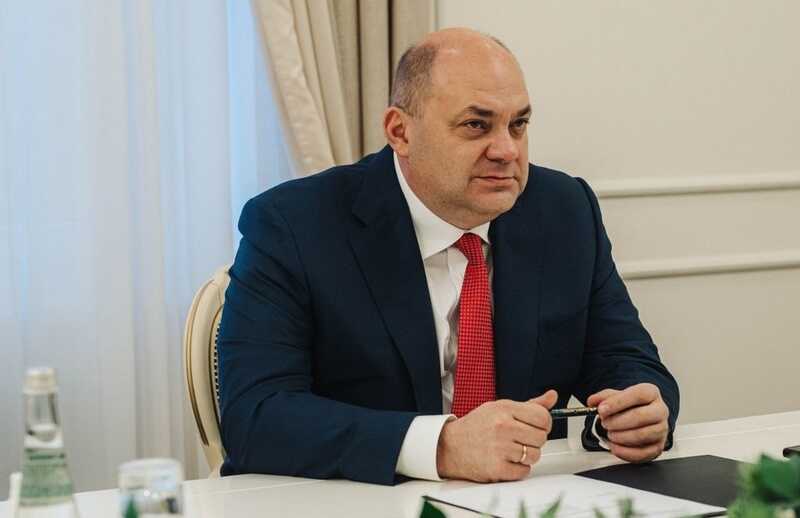 Бывшего главу Курской области Алексея Смирнова обвинили в выводе миллиардов через "Корпорацию развития"