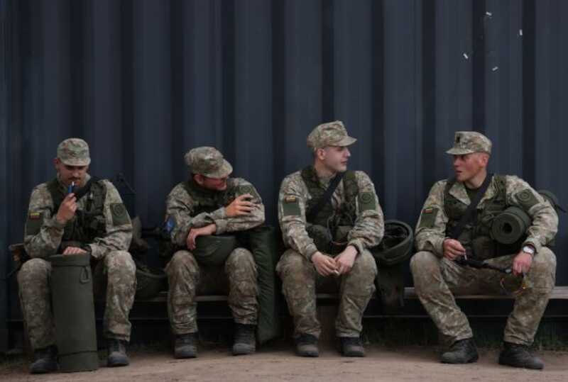 Литовская военная академия начала отчислять курсантов с паспортами «недружественных стран»
