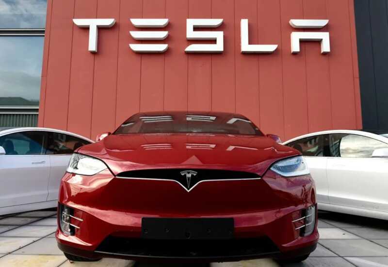 Tesla уменьшает объемы производства доступной модели Model Y