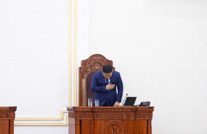Отставка премьер-министра Монголии Оюун-Эрдэна вызвала волну протестов и политический кризис