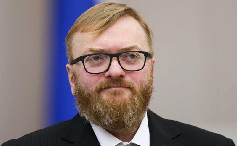 Депутат Виталий Милонов предложил отстранить Инстасамку от должности в Общественной палате РФ из-за её деятельности