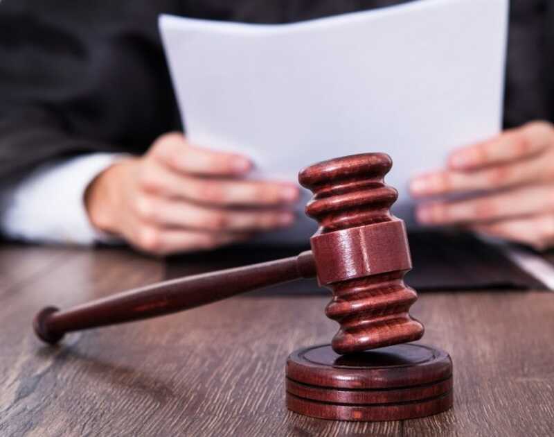 Двое жителей Камчатки предстанут перед судом за утаивание информации о разрешении на проживание в другой стране